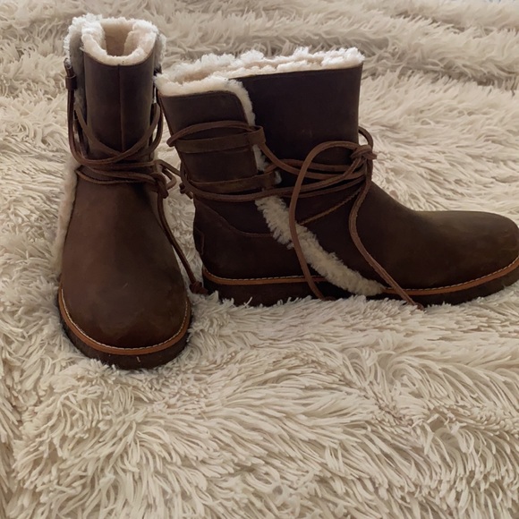 Ugg Luisa Brown Leather Winter Boot Sz 7 - 3463 - Picture 5 of 12